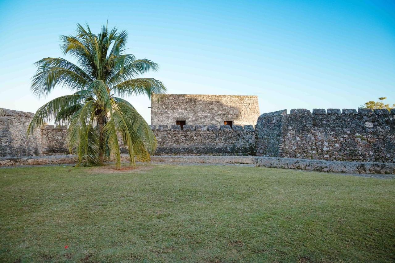 Hotel Naomi City Center Bacalar Exterior photo